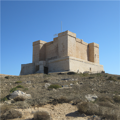 Ontdek de Magie van St. Mary's Tower op Malta: Een Historisch Juweeltje dat Je Niet Mag Missen!