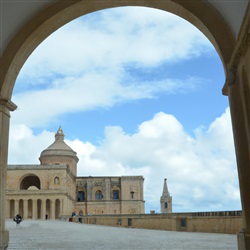 Hoe Malta te bezoeken op een budget: Ontdek de schoonheid van dit eiland zonder je bankrekening te plunderen!