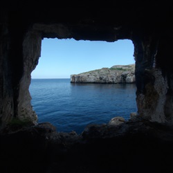 Ontdek de verborgen schatten: De beste grotten van Malta